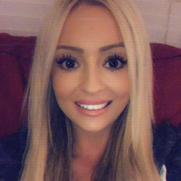 Meet your Posher, Christy - Picture 1 of 1